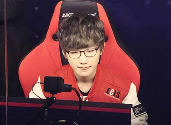 落败于这位 落败于这位